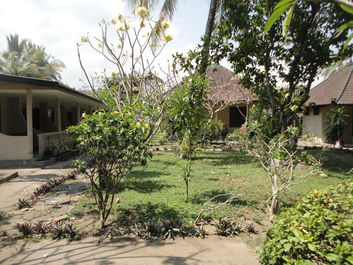 Pakuna Beach Senggigi Exterior foto